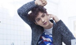 娱乐最新大爆料成毅,娱乐圈再掀波澜，神秘女友身份引热议