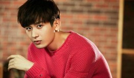 娱乐最新大爆料成毅,娱乐圈再掀波澜，神秘女友身份引热议